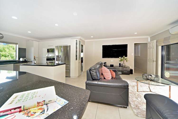 7 Ramoana Mews Cockle Bay_9