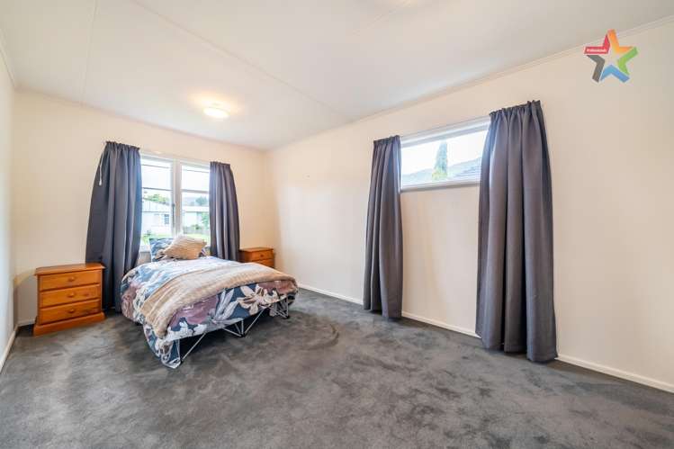 43 Russell Road Wainuiomata_13