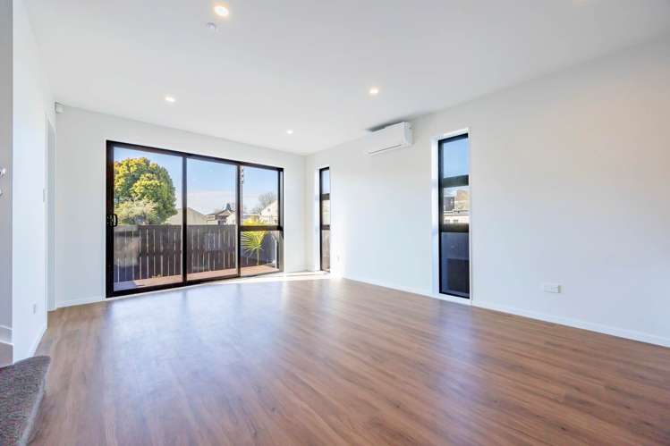 1,2,3,6/21 Peachgrove Road Te Atatu Peninsula_52