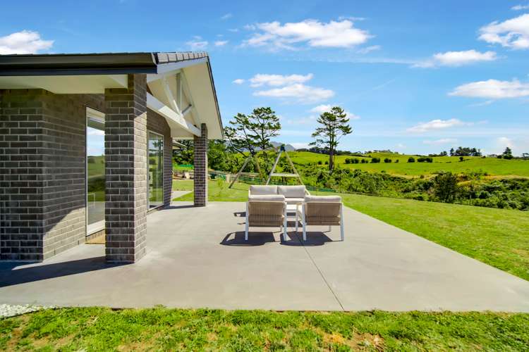 210 Maude Road Kaimiro_5