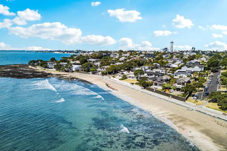 a/13 Muritai Road Milford_22