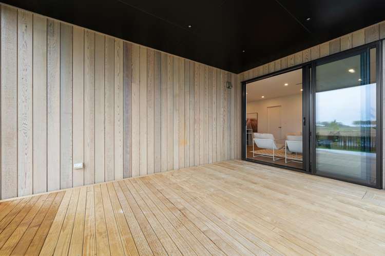 1 Murray Grey Lane Karaka_15