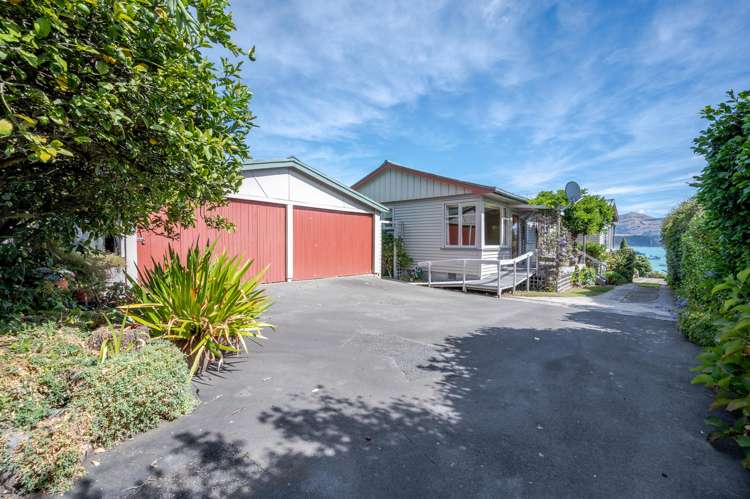 109 Beach Road Akaroa_17