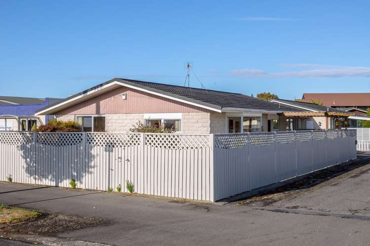 1a Miller Place Lyall Bay_21