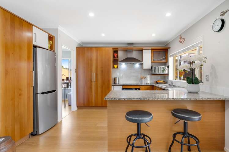 11 Gillett Place Botany Downs_7