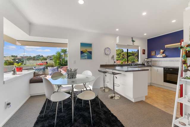 29 Karaka Street Otaki Beach_4