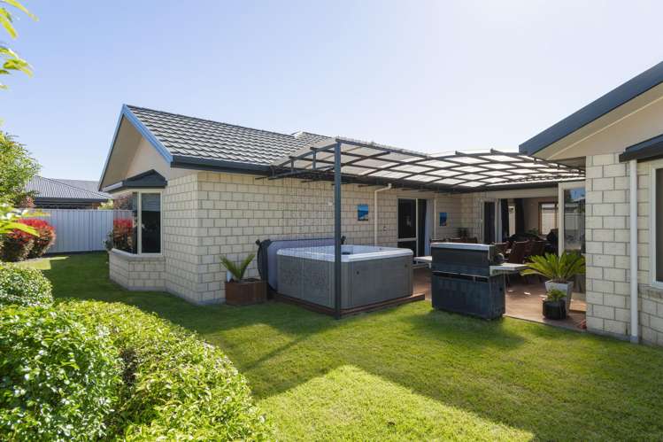20 Margaret Place Lytton West_16
