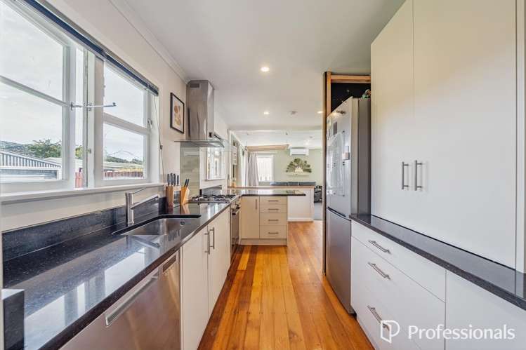 66 Peel Place Wainuiomata_24