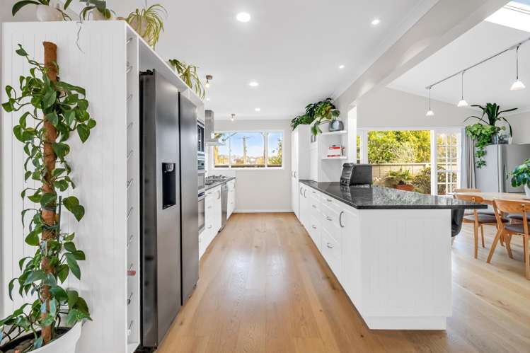 4 Gibson Place Mellons Bay_6