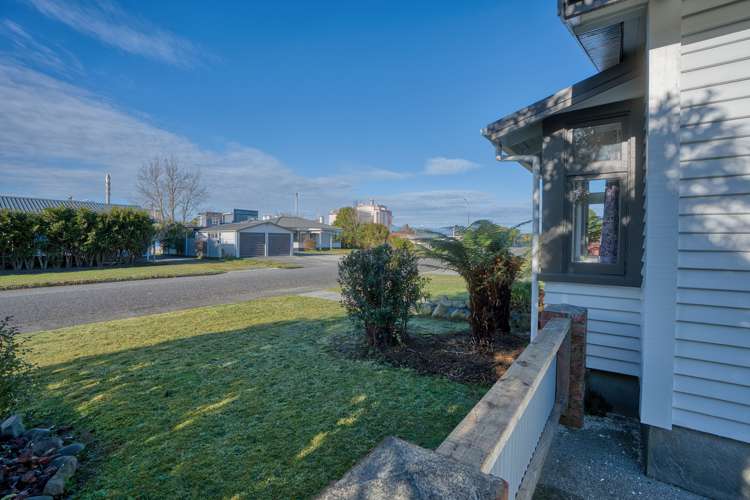 71 Hoffman Street Hokitika_27