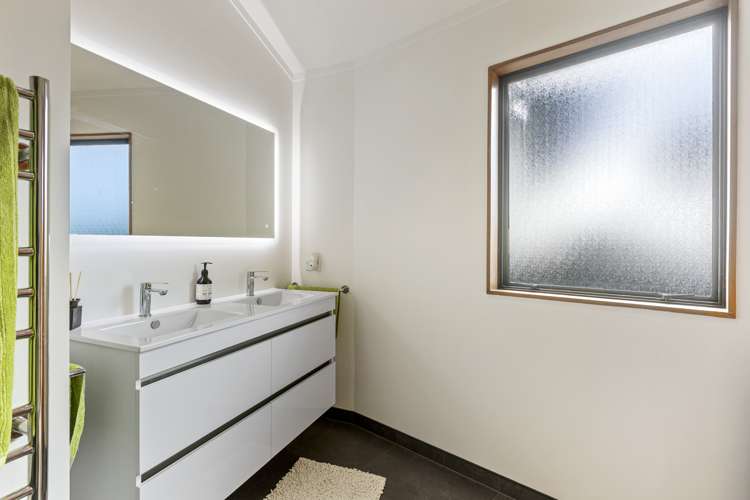 42 Kaitake Road Kaitake_15