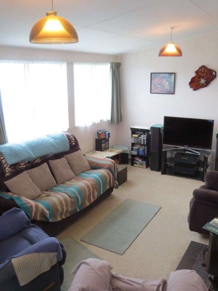 19 George Street Pahiatua_6