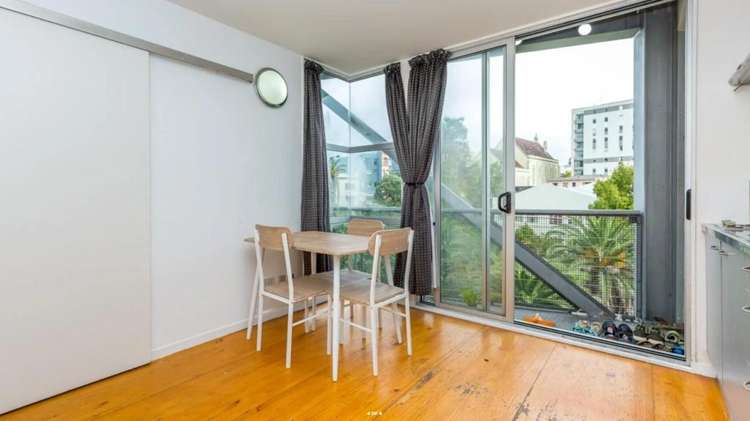 8 Scotia Place_3