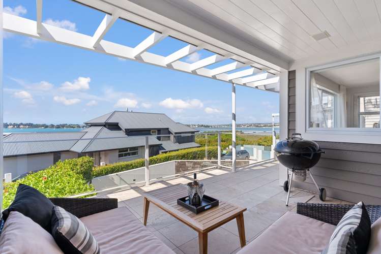 9 Calder Place Wai O Taiki Bay_18