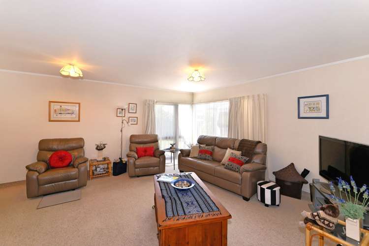 21 Vining Crescent Stoke_2