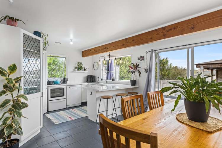 29 Amorino Drive Red Beach_7