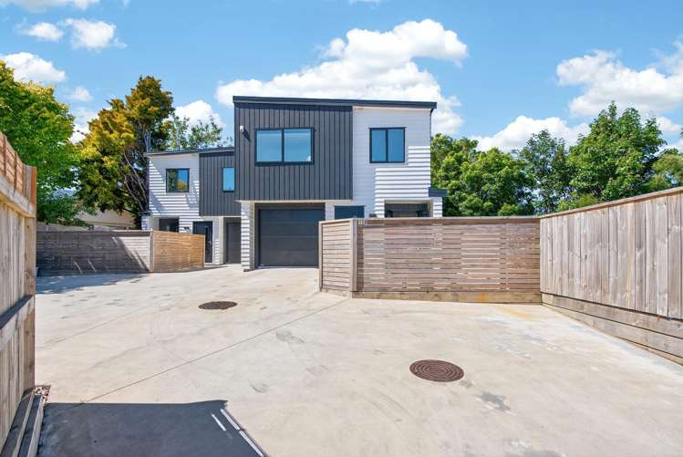 15B Rowe Parade Wainuiomata_25