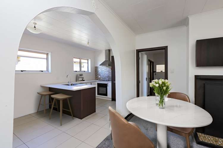 706 Whitehead Road Saint Leonards_8