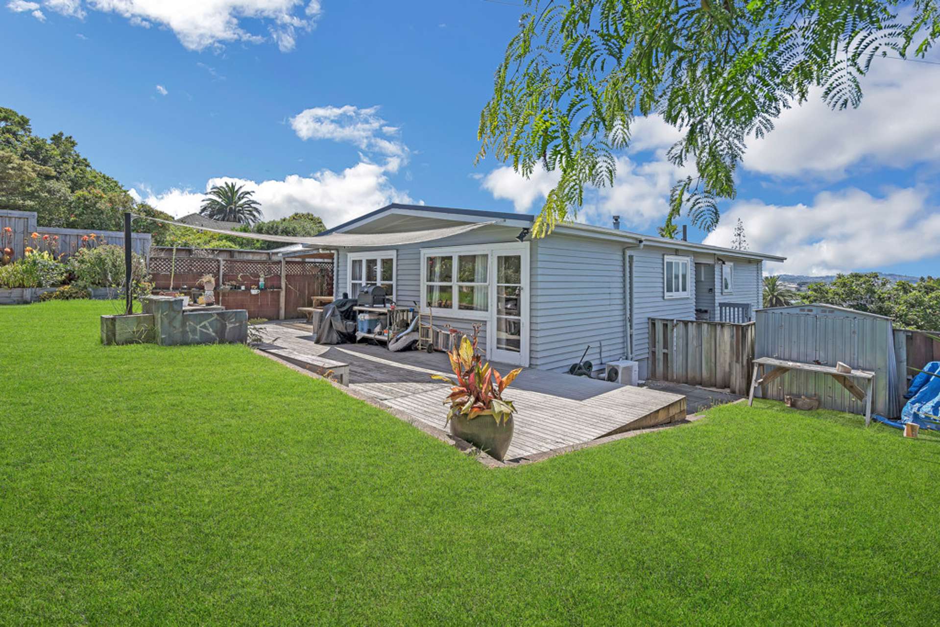 6 Merville Avenue Te Atatu South_0