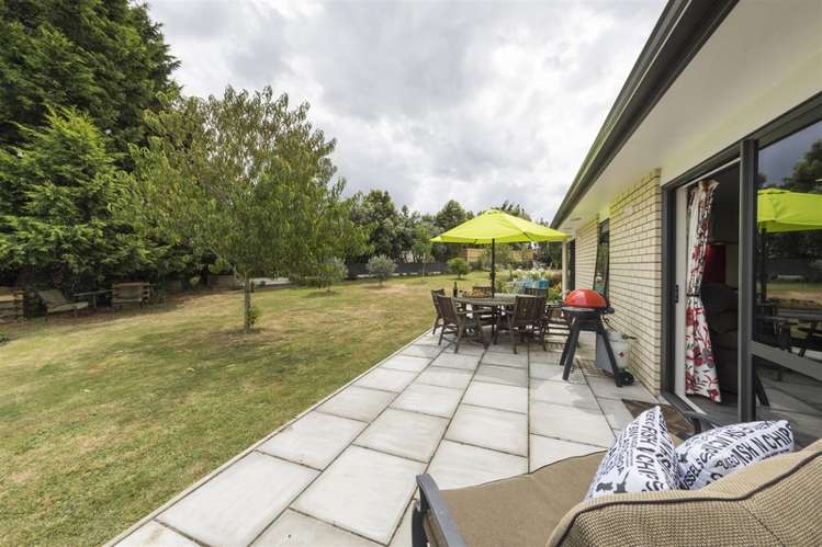 15d Aitken Street Bulls_24