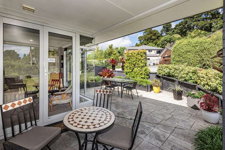 6 County Lane Te Kamo_17