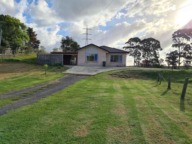 767 Runciman Road Runciman_0