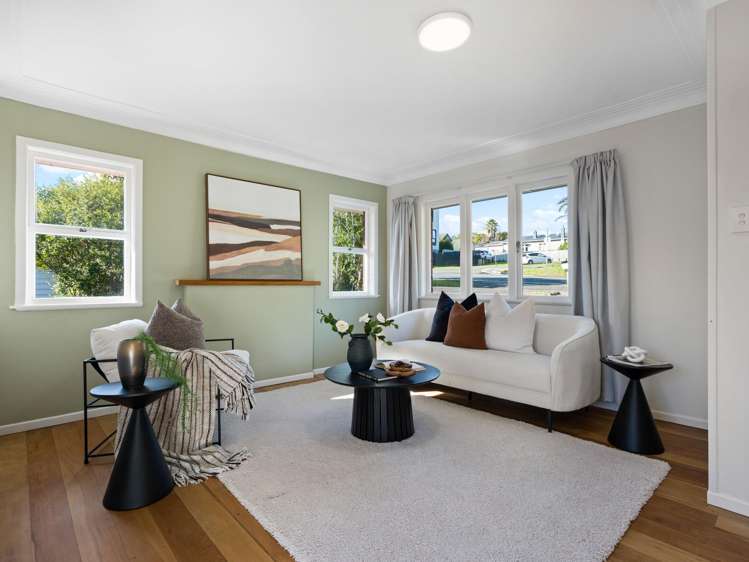15 Hutchinson Avenue New Lynn_2