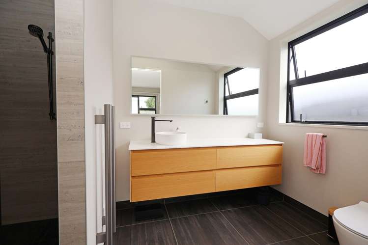 25 Richfield Drive Waikiwi_19