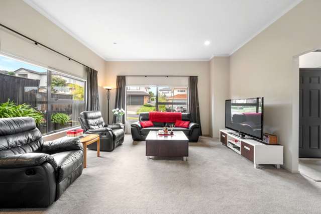 14 Gibbston Crescent Flat Bush_1