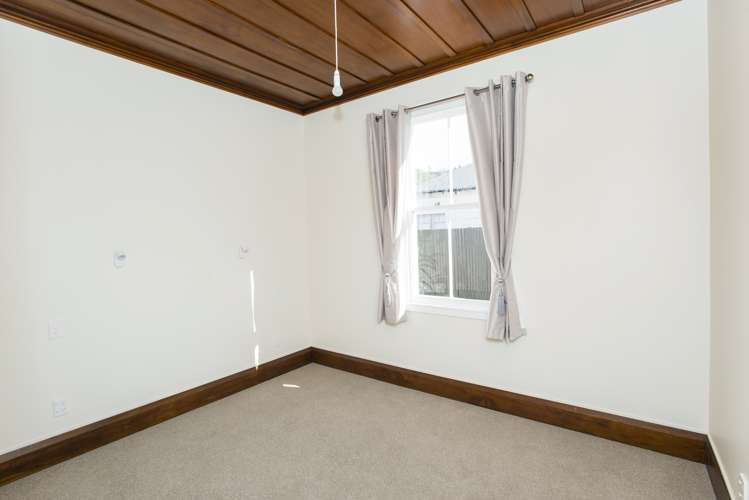 187 Crawford Road Kaiti_16