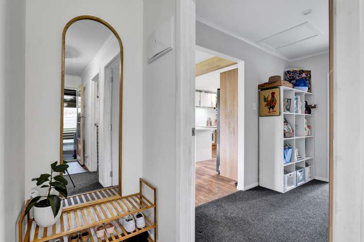 5 Dunn Street Egmont Village_8