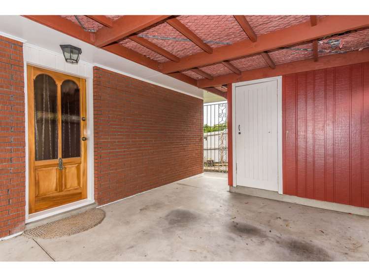 2/75a West Coast Road Glen Eden_2