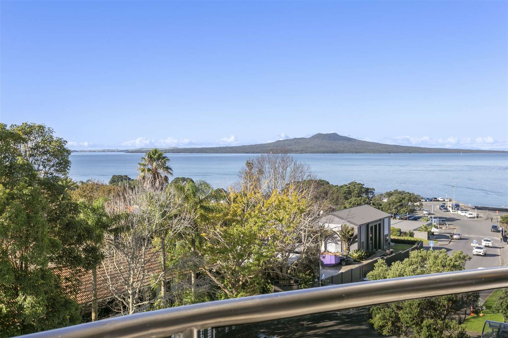 4a/175 Hurstmere Road Takapuna_0