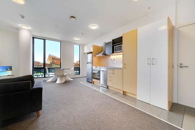 Cheaper Than Renting? 3 Bedrooms in Manukau CBD!