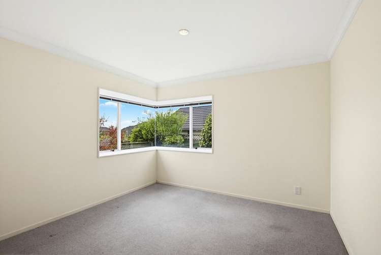 1 Tombane Terrace Papakowhai_13