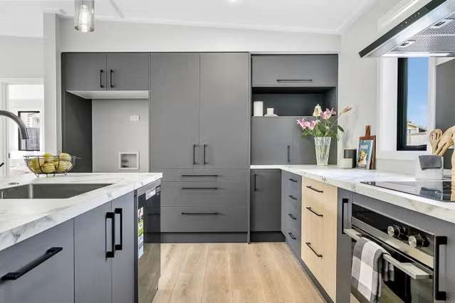  2/74 Hinemoa Avenue Taupō_2