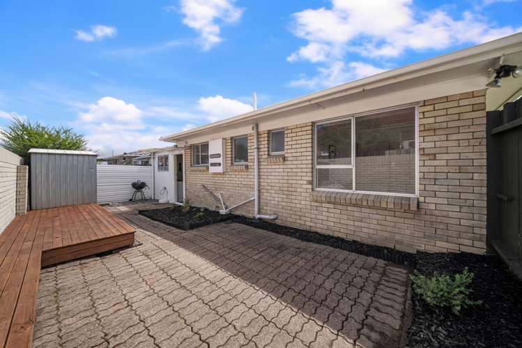 1/4046 Great North Road Glen Eden_13