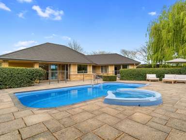 32 Muir Road_1