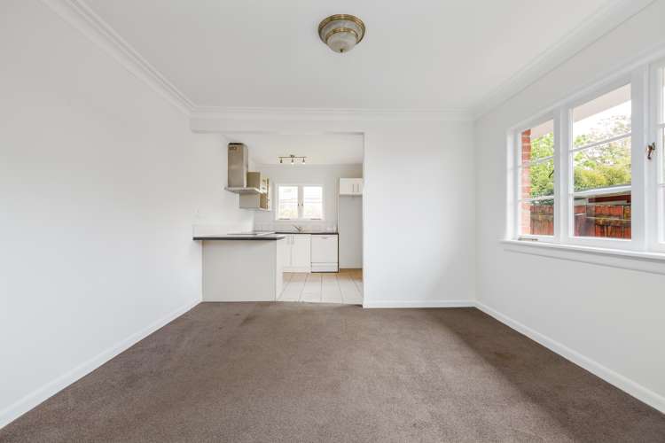 5 Riverview Road New Lynn_9