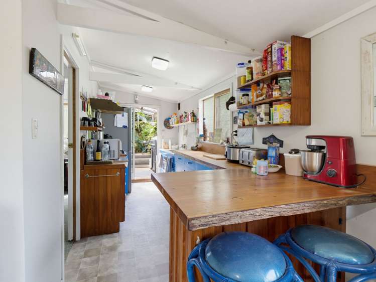 11 Moana Road Tinopai_12