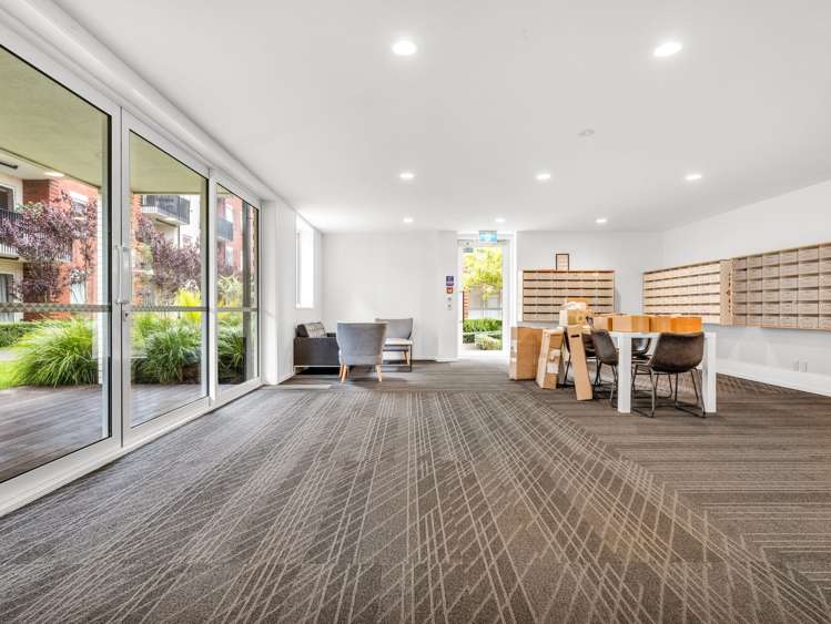 203/1B Soljak Place Mount Albert_13