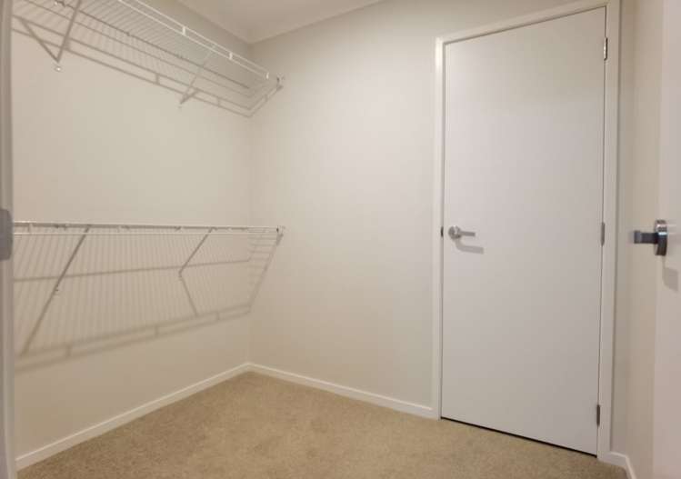 125 Riverpark Crescent Henderson_10