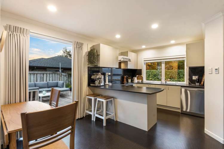 62 Cobham Crescent Kelston_5