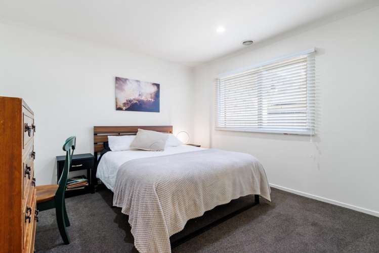 16 Palliser Drive Huntington_11