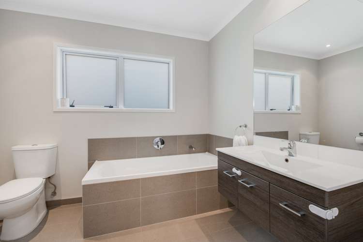 31 Cape Cod Drive Gulf Harbour_10