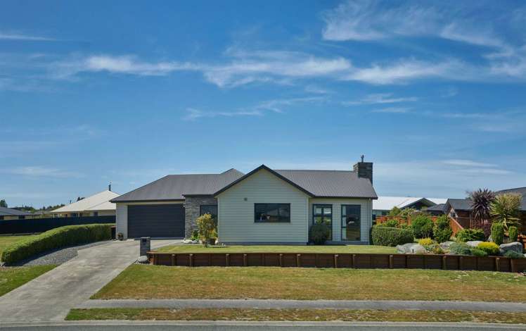 64 Breaksea Street Te Anau_56