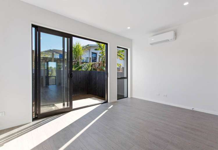 24D Lincoln Park Avenue 11410_2