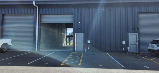 Industrial modern property in the Mount