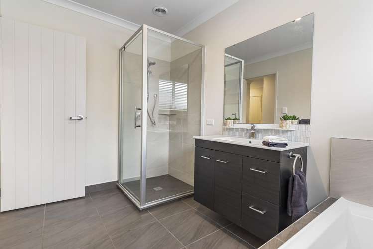 54 Seventh View Avenue Beachlands_24