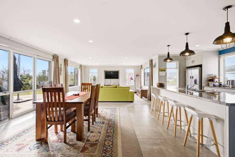 2 Brompton Close_0